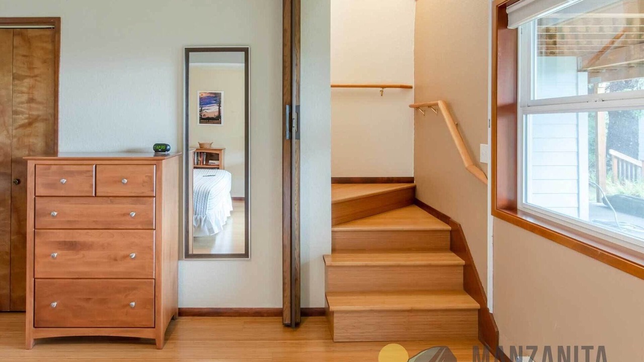 Photo of Bedroom in Neahkahnie Beach