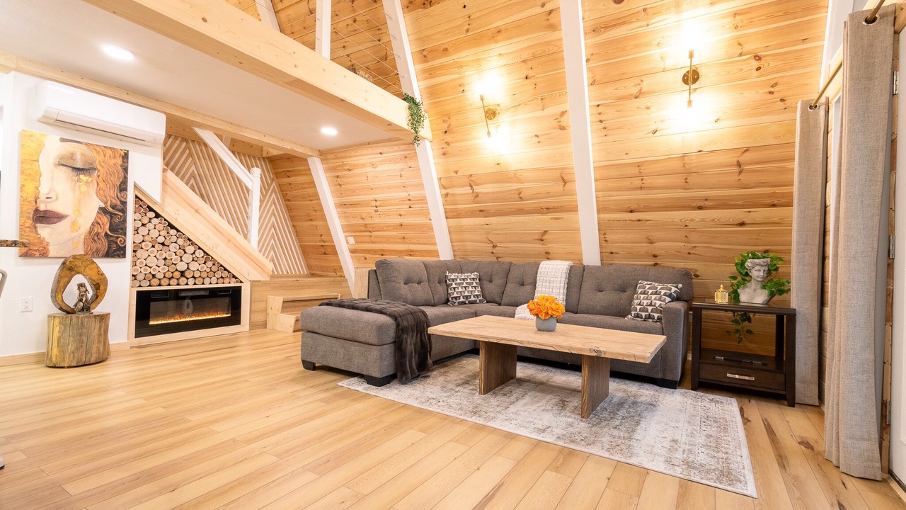Photo of Livingroom in Cosby