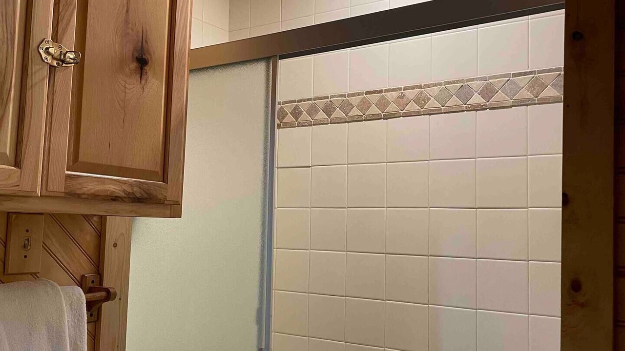 Photo of Bathroom in Clifftops