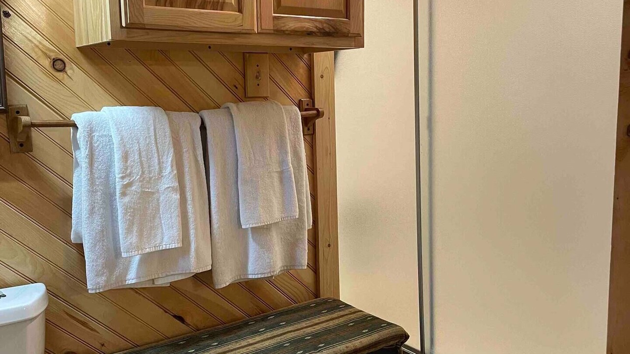 Photo of Bathroom in Clifftops