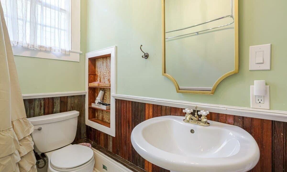 Photo of Bathroom in Faubourg Lafayette