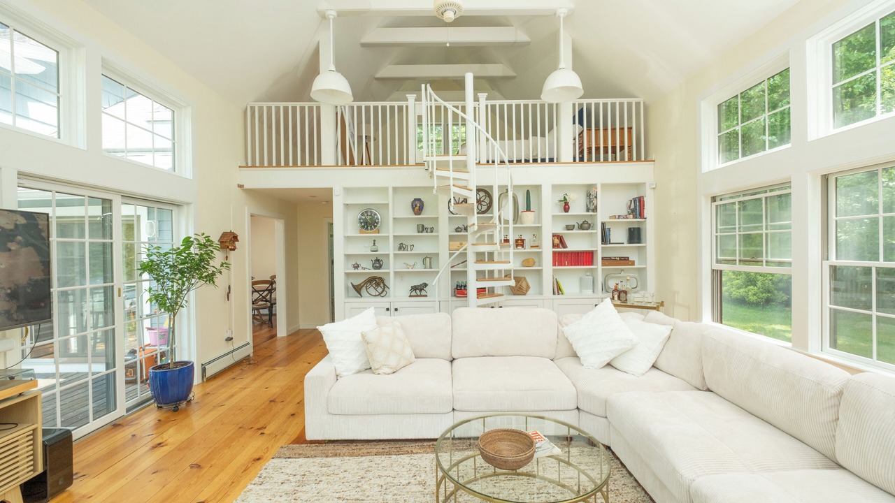 Photo of Livingroom in Canaan