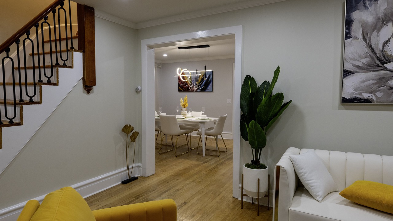 Photo of Livingroom in Utica
