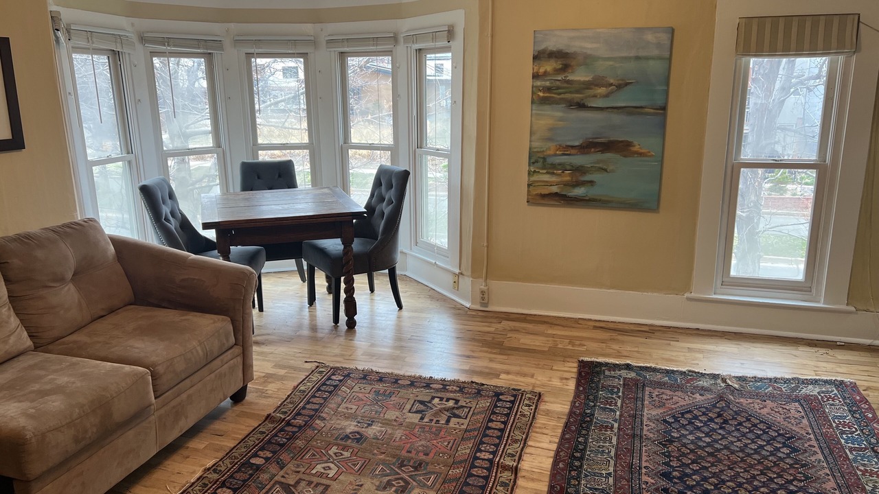 Photo of Livingroom in Downtown