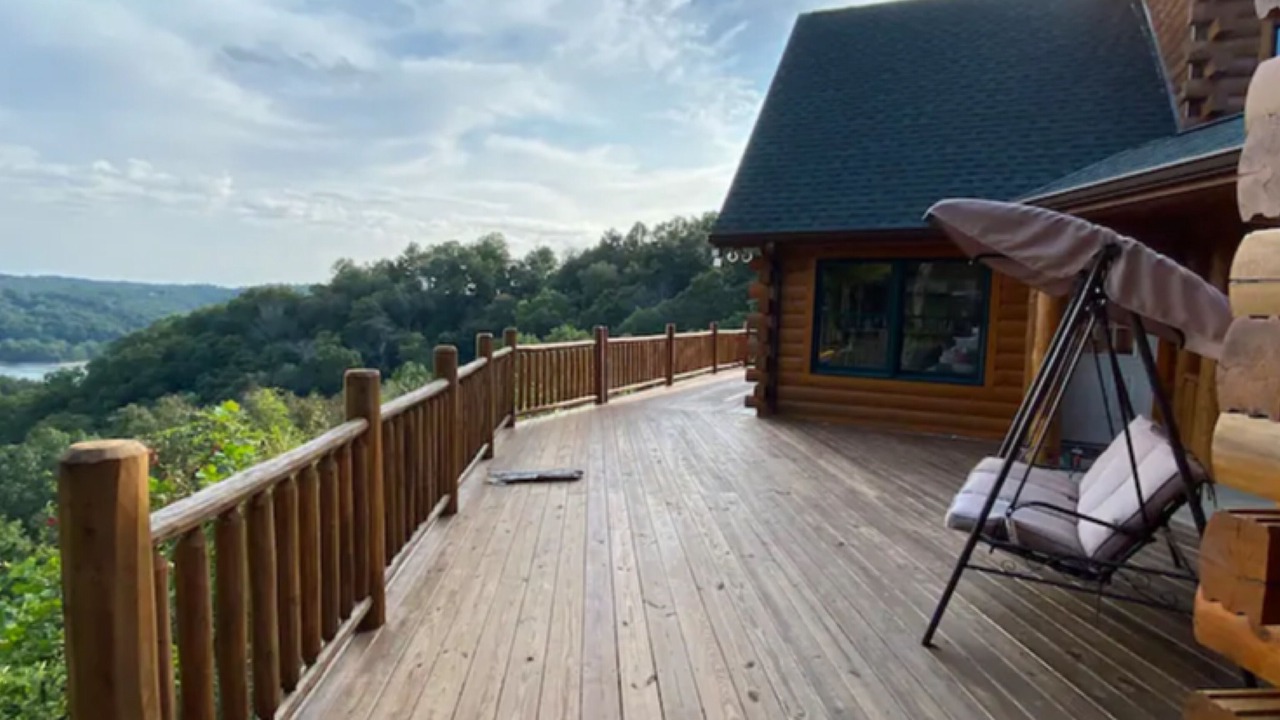 Photo of Patio Balcony in Byrdstown