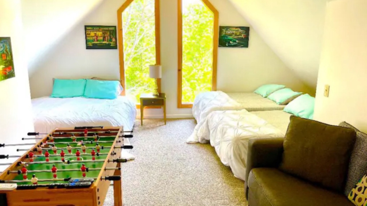Photo of Bedroom in Byrdstown