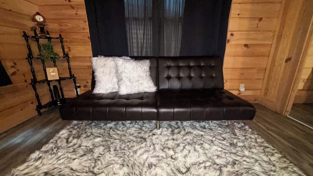 Photo of Bedroom in Byrdstown