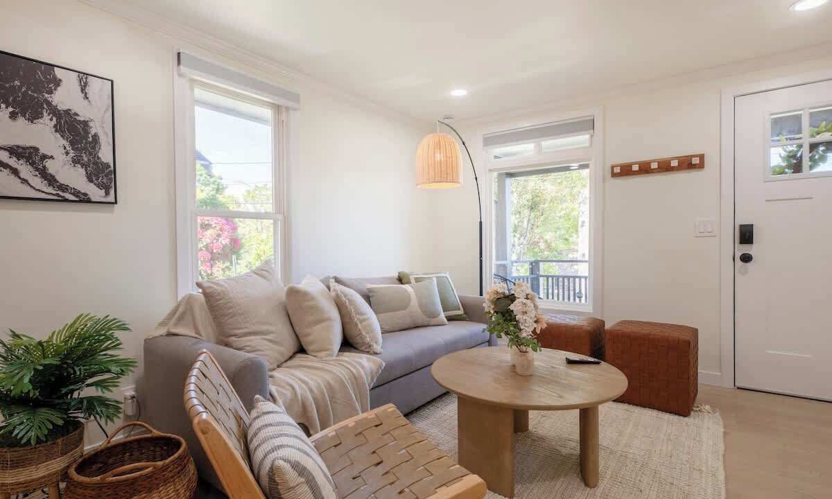 Photo of Livingroom in Wallingford