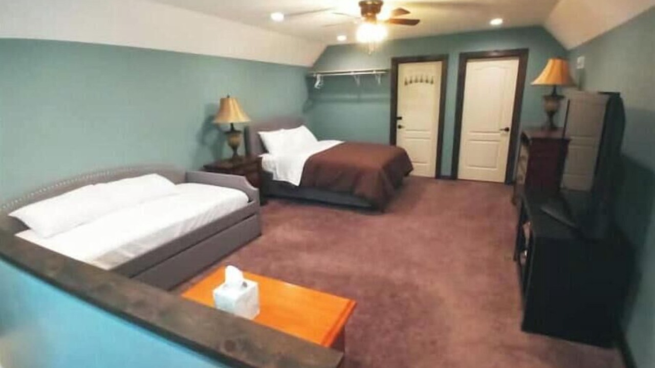 Photo of Bedroom in Canvas