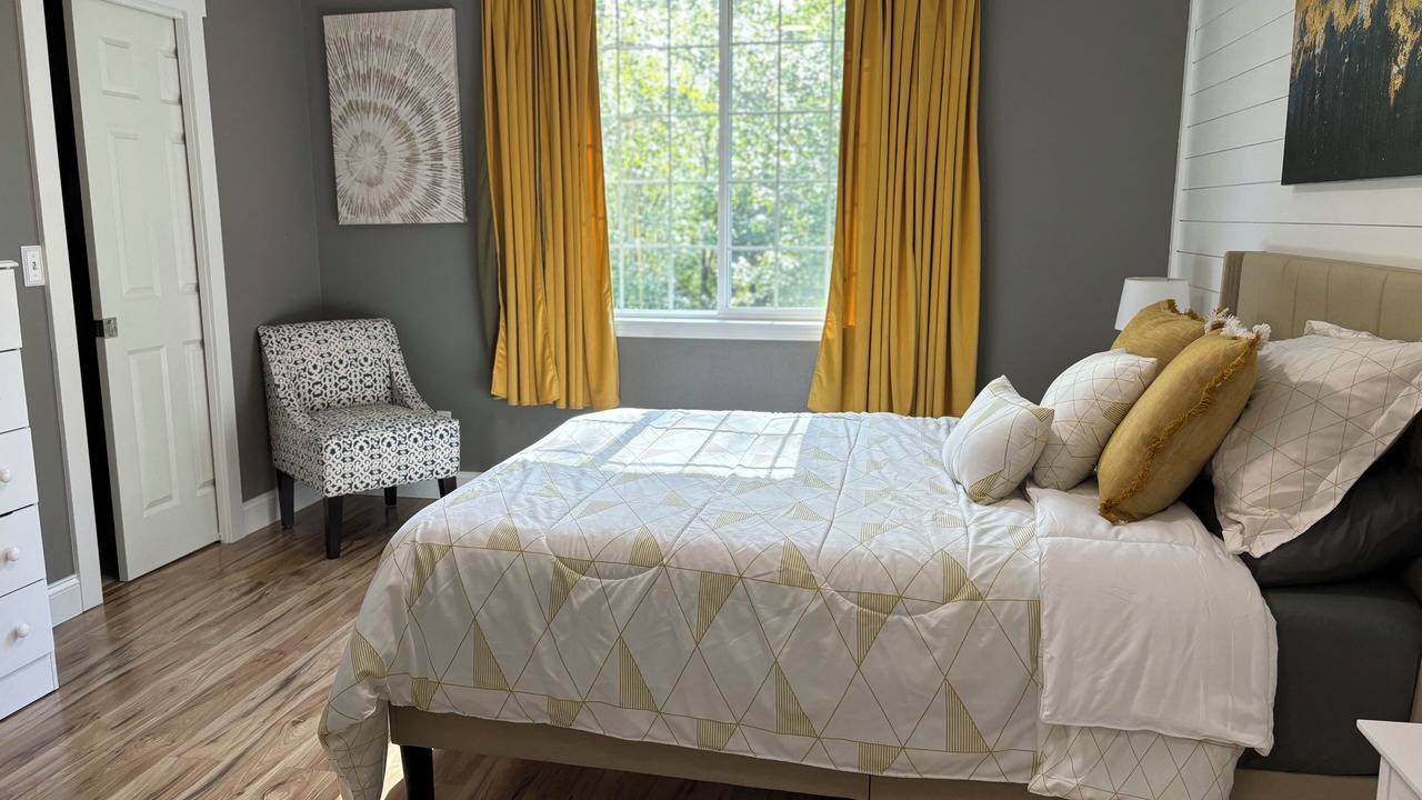 Photo of Bedroom in Picnic Point-North Lynnwood