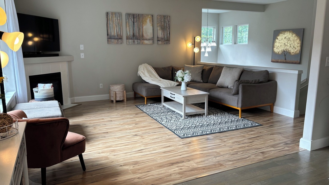 Photo of Livingroom in Picnic Point-North Lynnwood