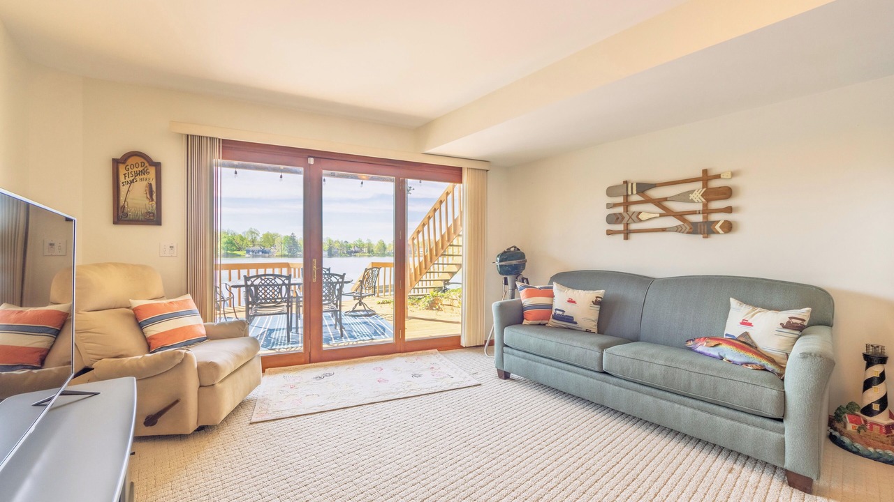 Photo of Livingroom in Paw Paw