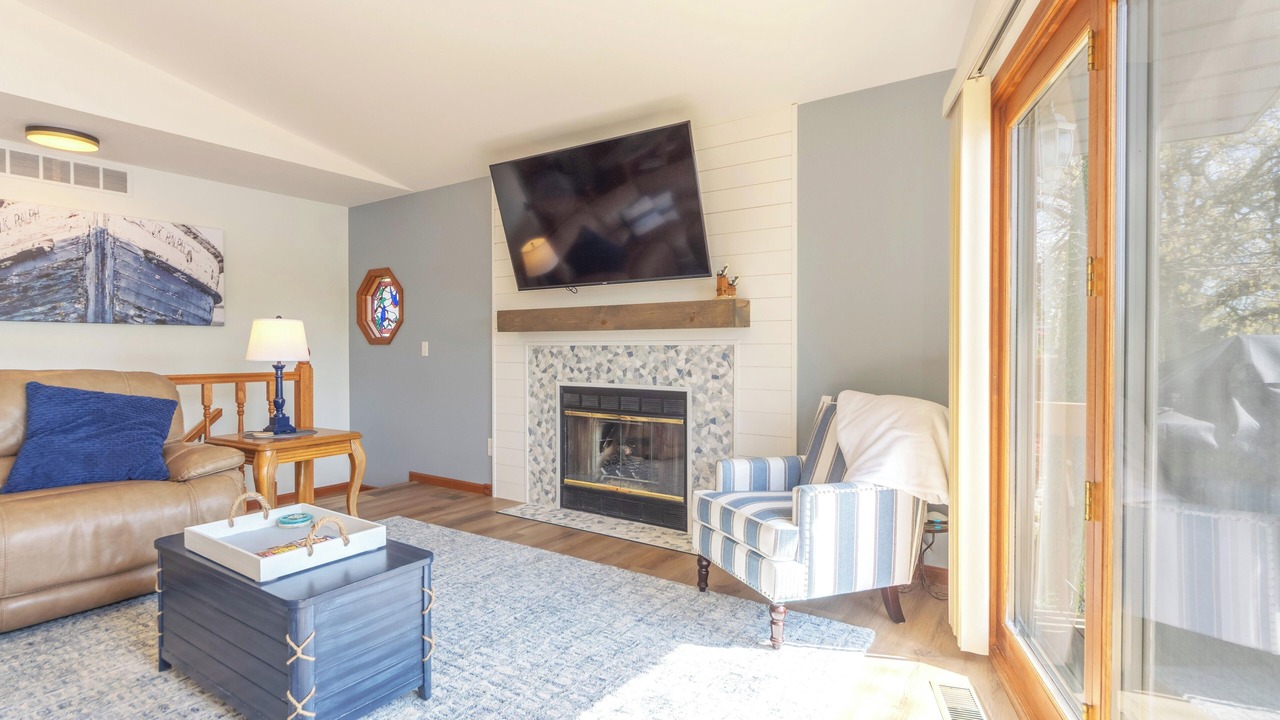 Photo of Livingroom in Paw Paw