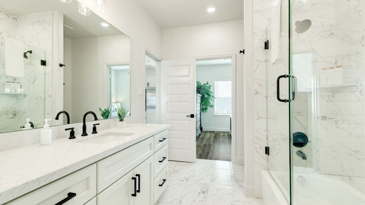 Photo of Bathroom in Pointe San Luis