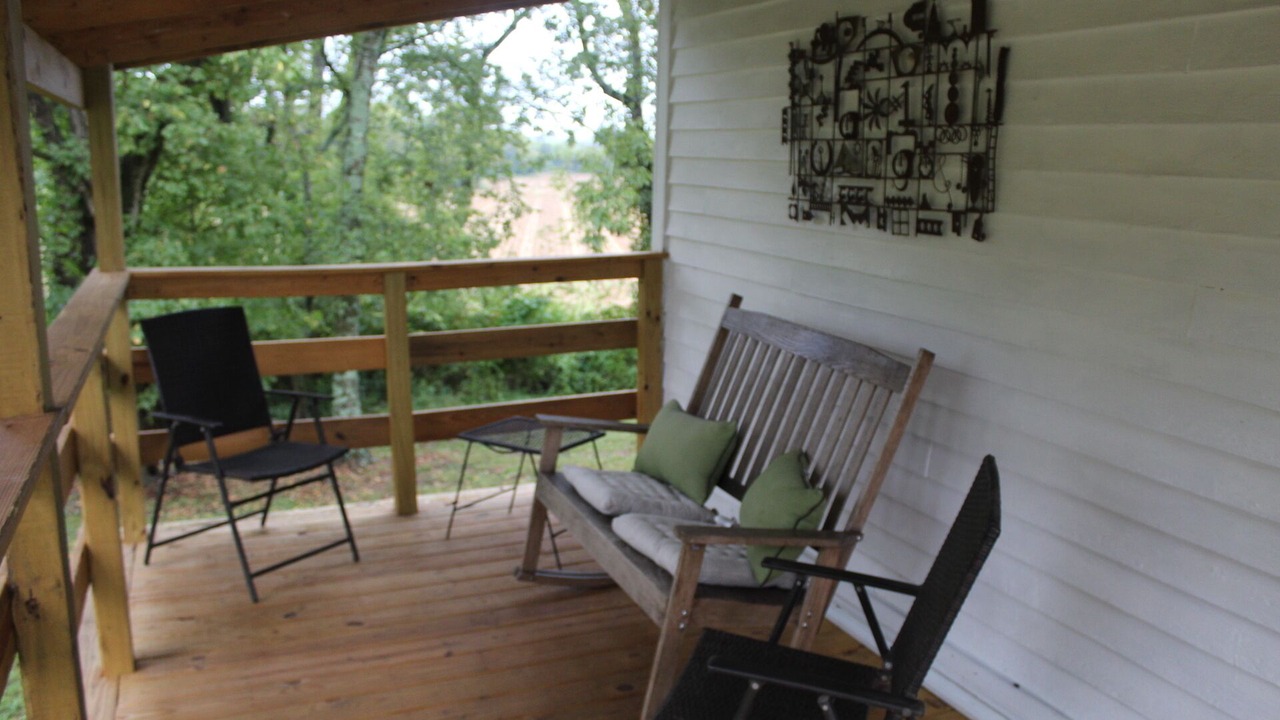 Photo of Patio Balcony in Dixon Springs