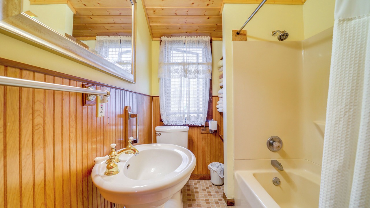 Photo of Bathroom in Oden