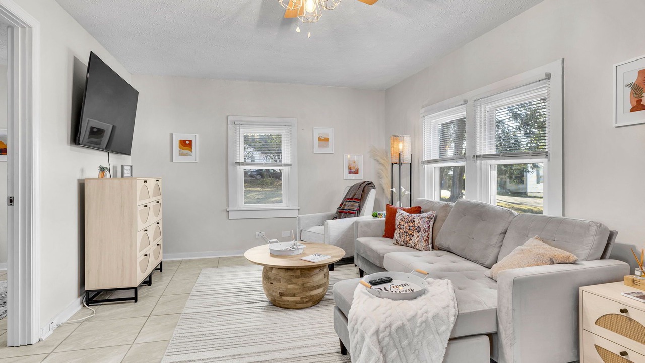 Photo of Livingroom in Mount Pleasant