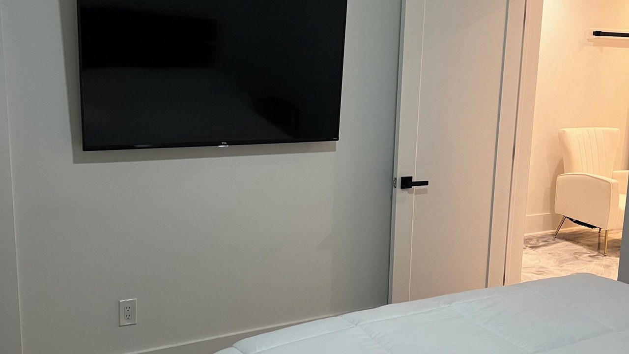 Photo of Bedroom in Jefferson Park
