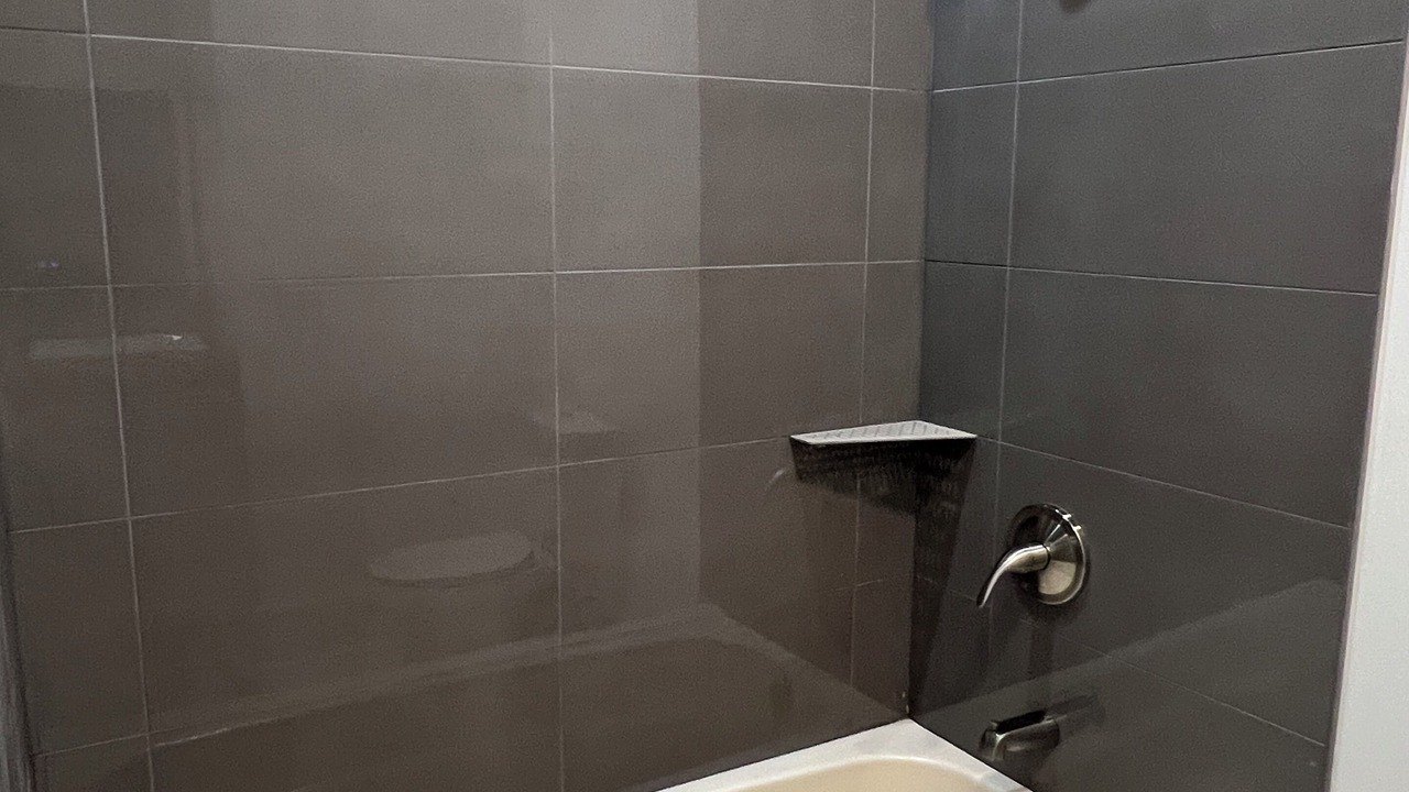 Photo of Bathroom in Jefferson Park