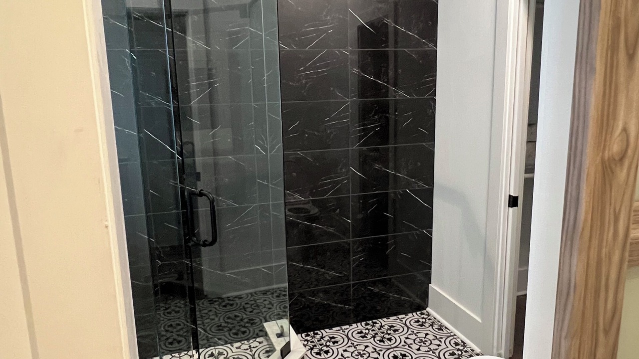 Photo of Bathroom in Jefferson Park