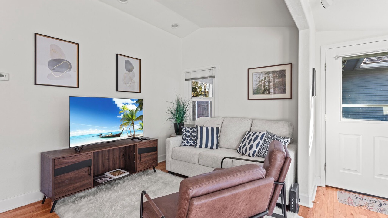 Photo of Livingroom in Englewood