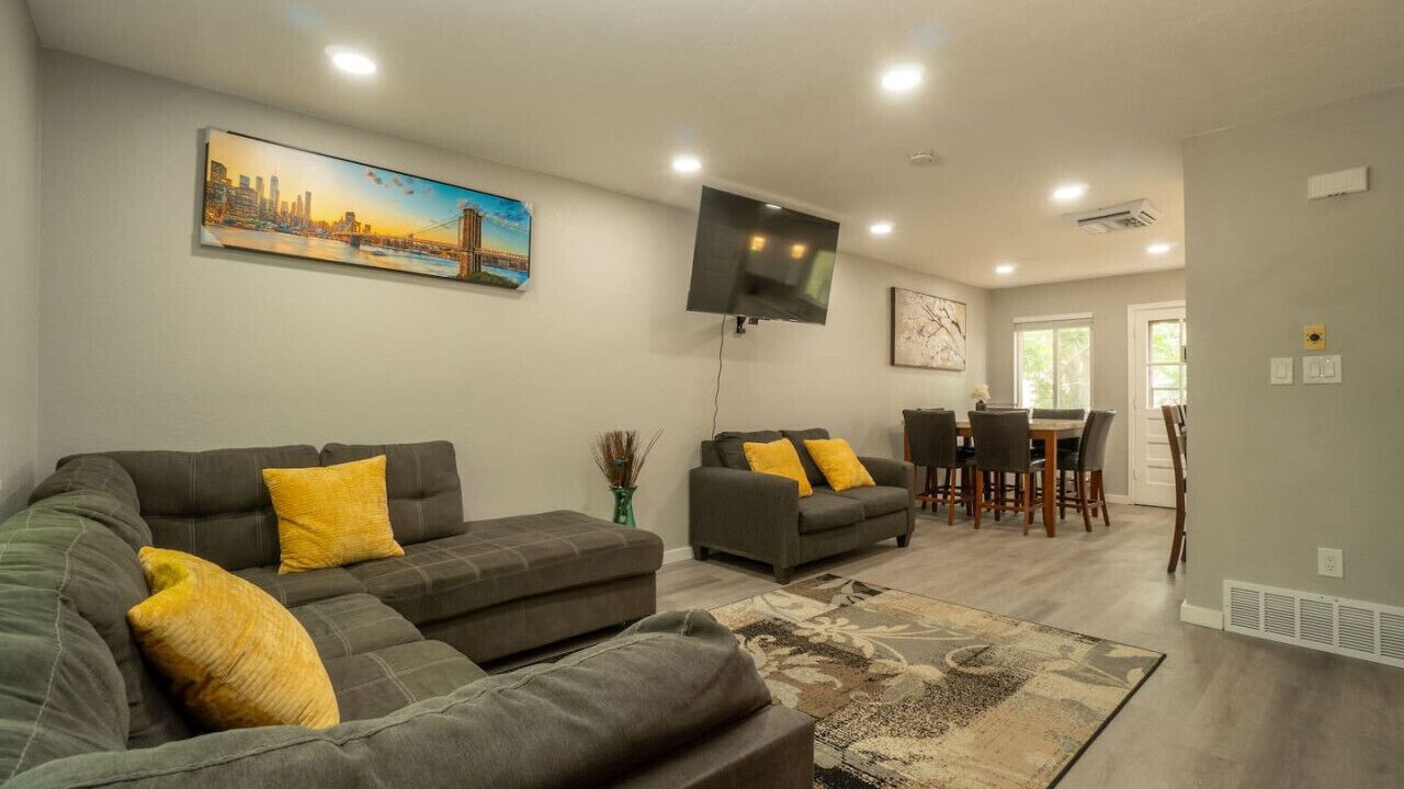 Photo of Livingroom in Allendale Area