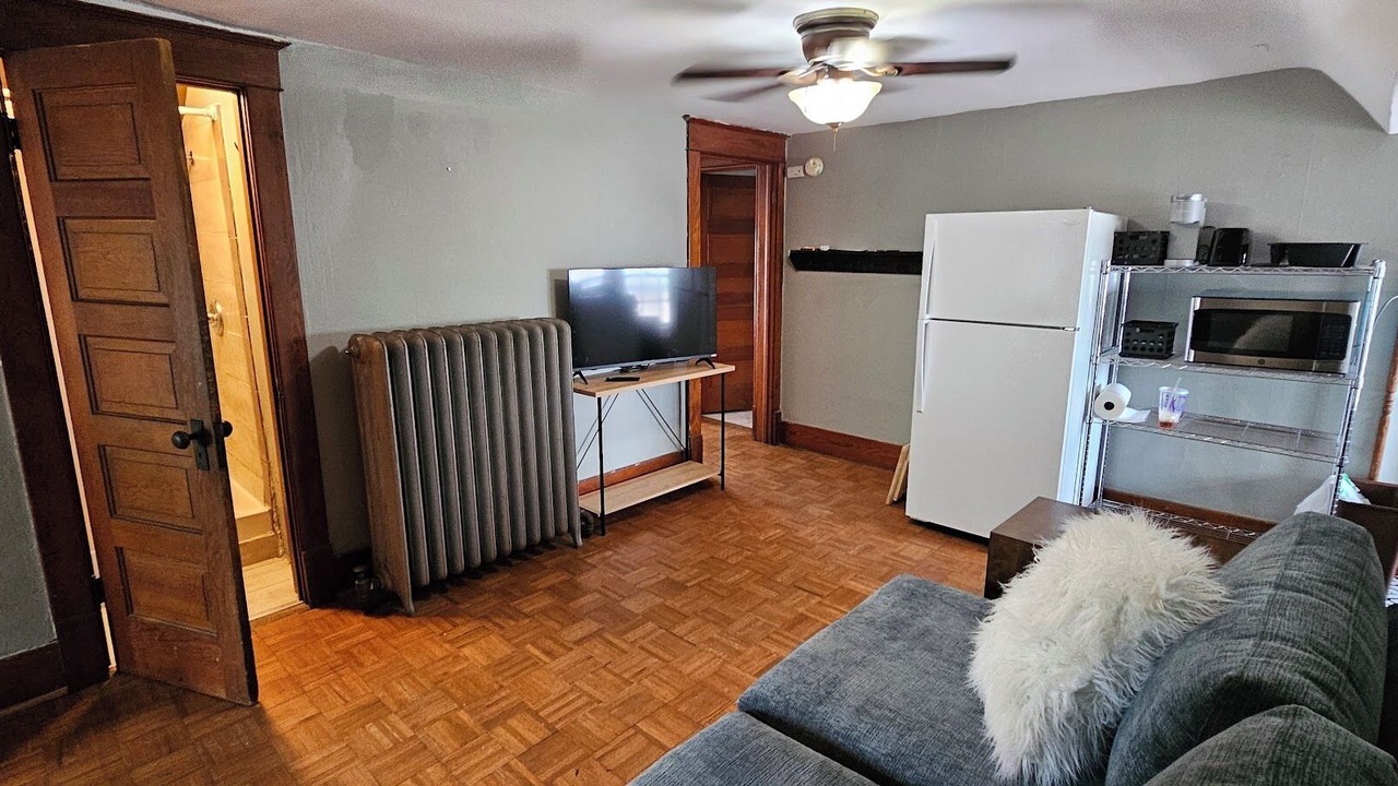 Photo of Livingroom in Dundee-Happy Hollow Historic District