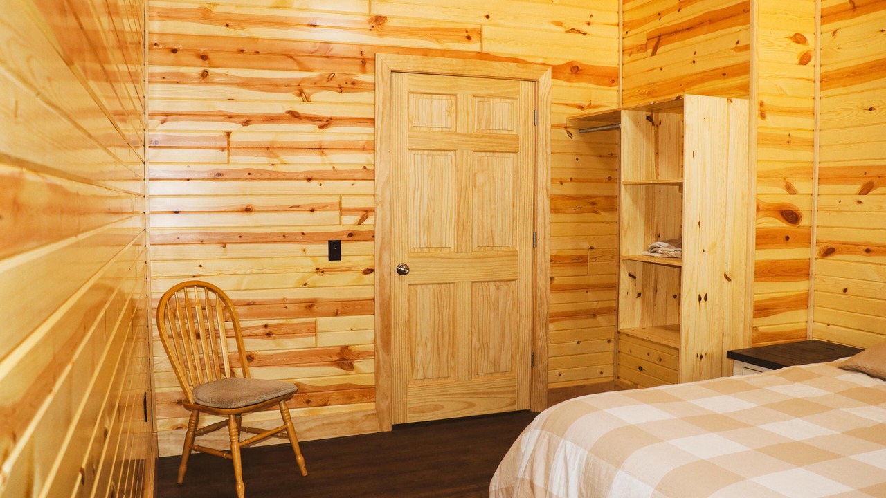Photo of Bedroom in Grand Marais