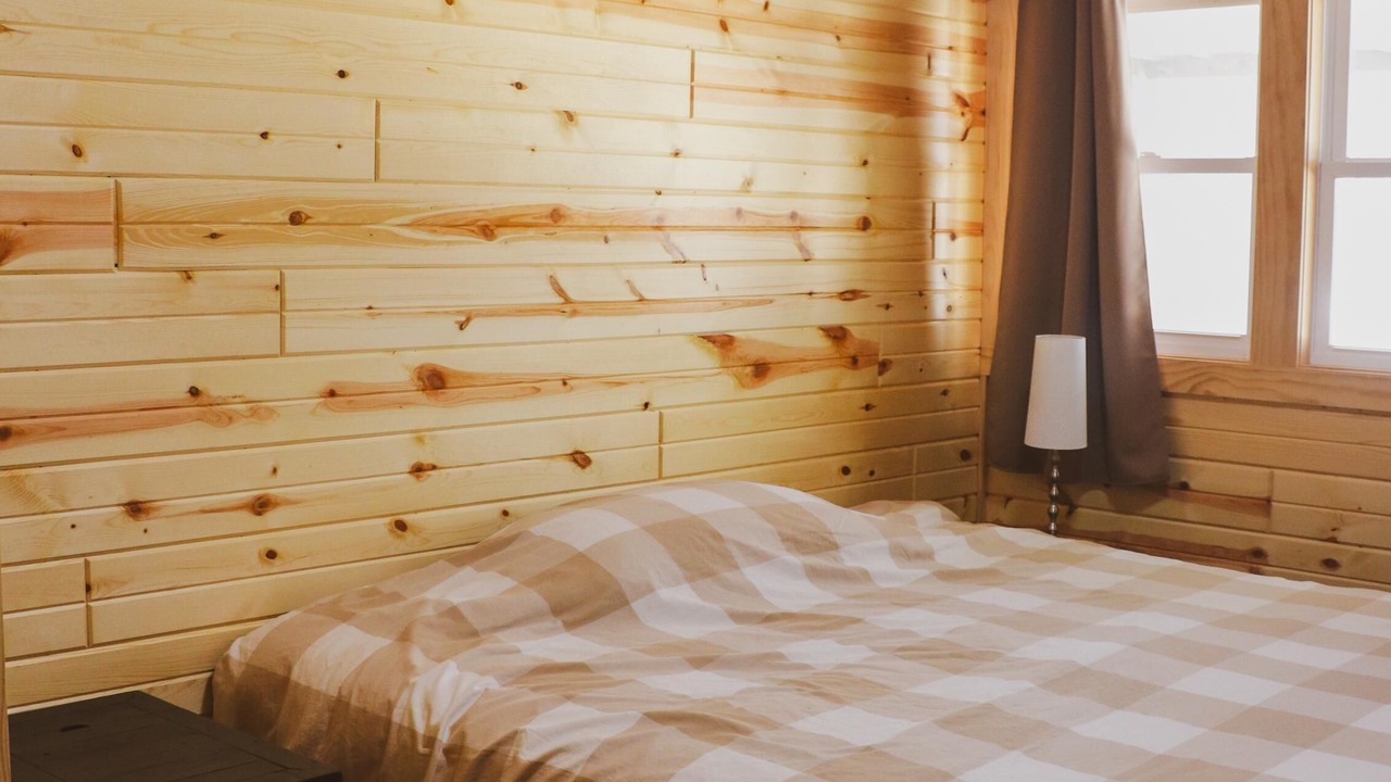 Photo of Bedroom in Grand Marais