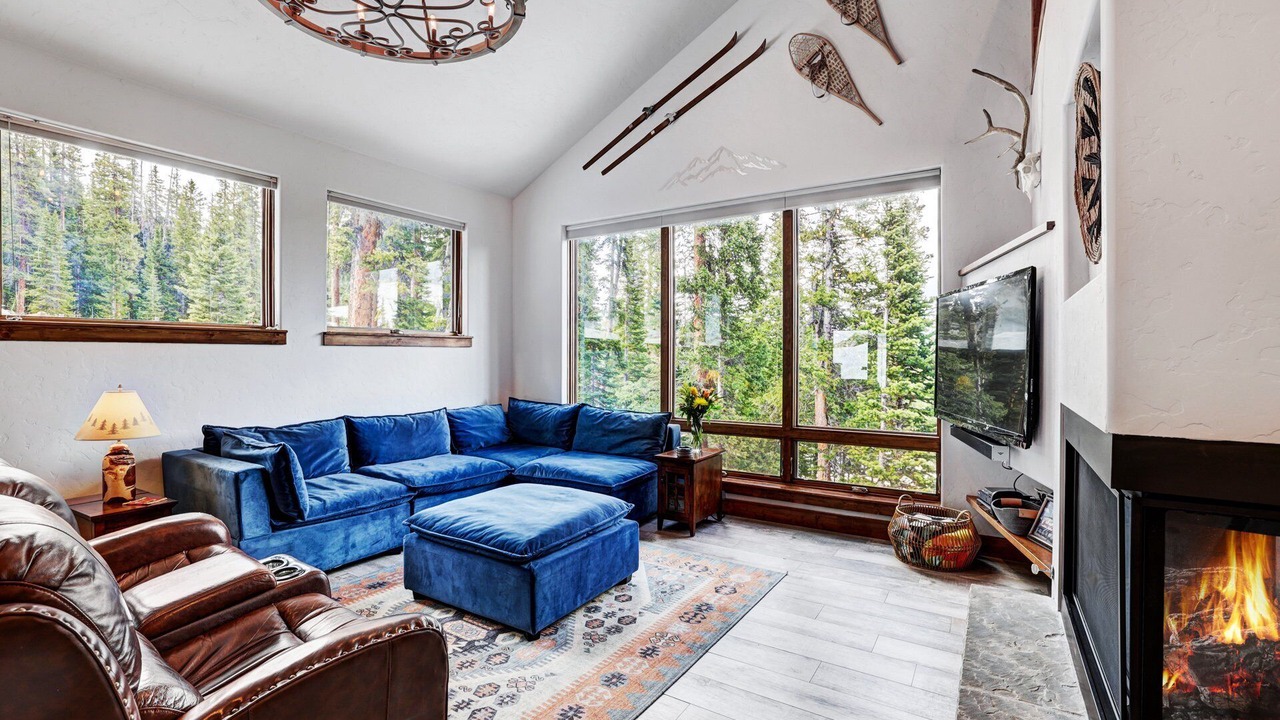 Photo of Livingroom in Quandary Village