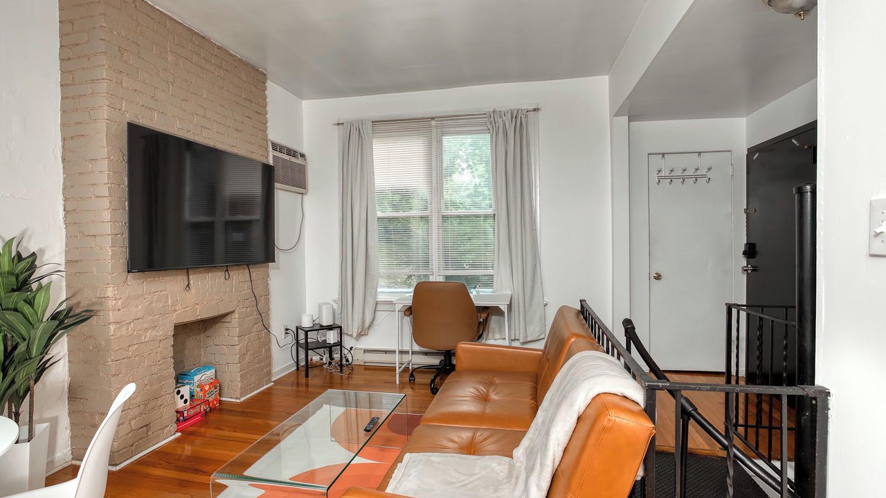 Photo of Livingroom in Shadyside