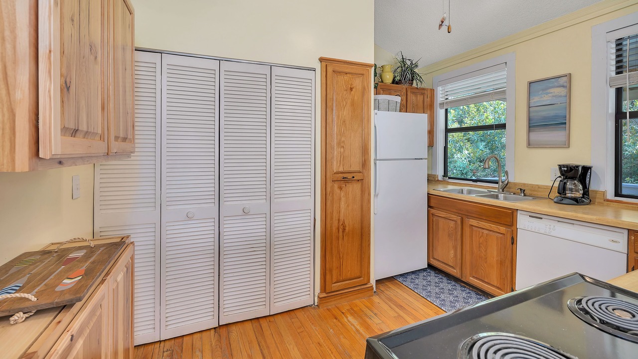 Photo of Kitchen in St. Simons Island