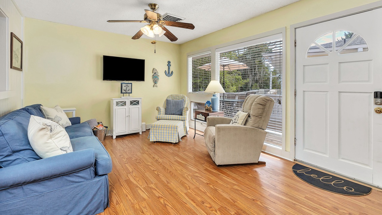 Photo of Livingroom in St. Simons Island
