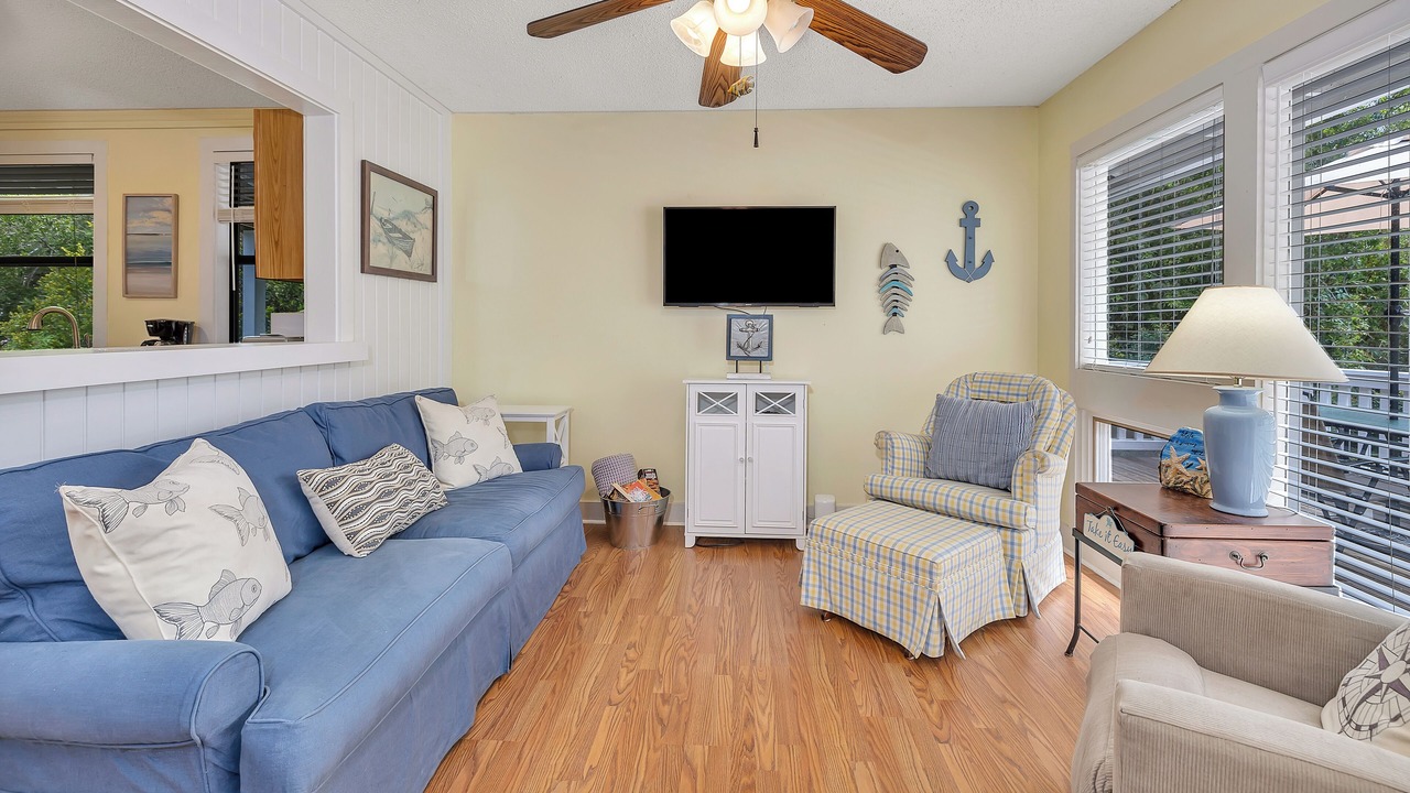 Photo of Livingroom in St. Simons Island