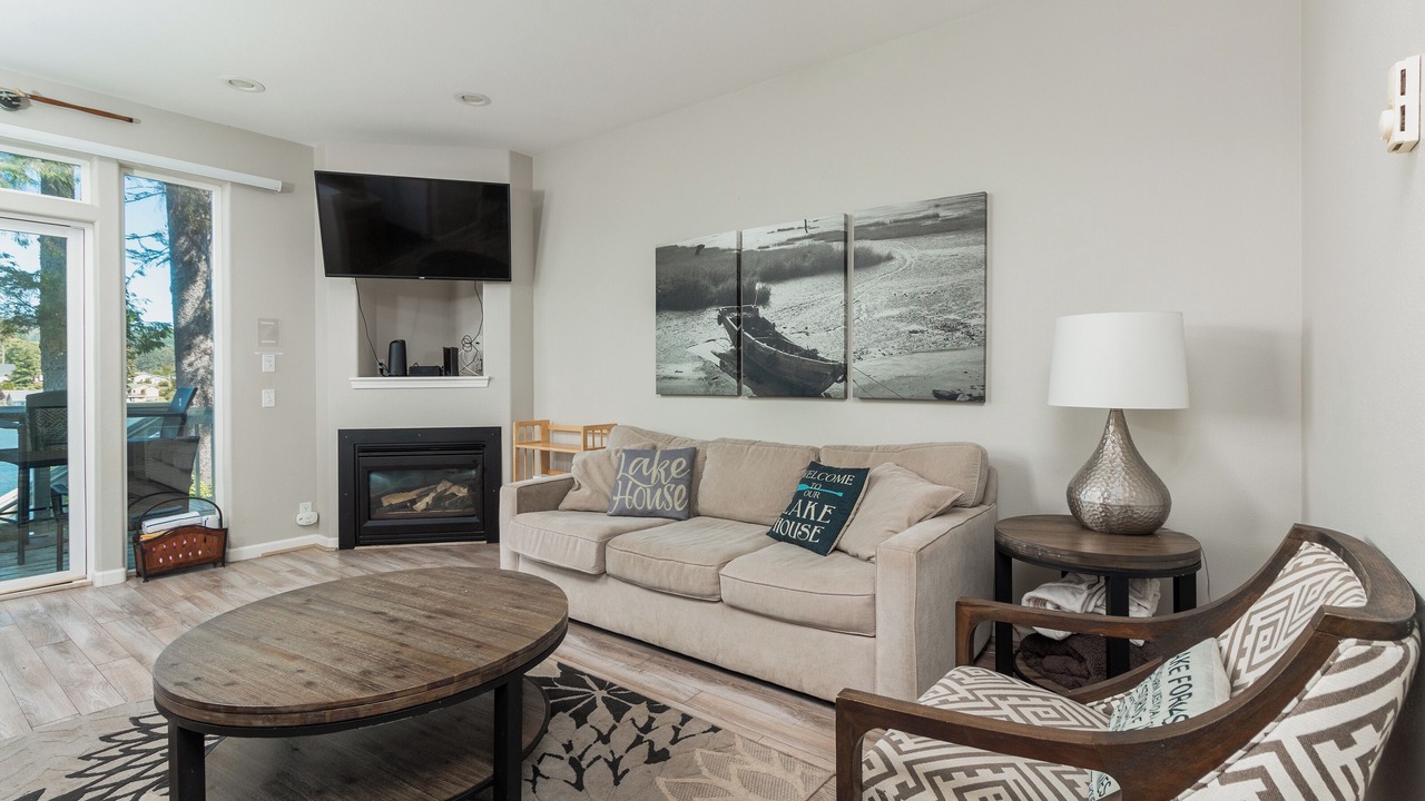 Photo of Livingroom in Otis