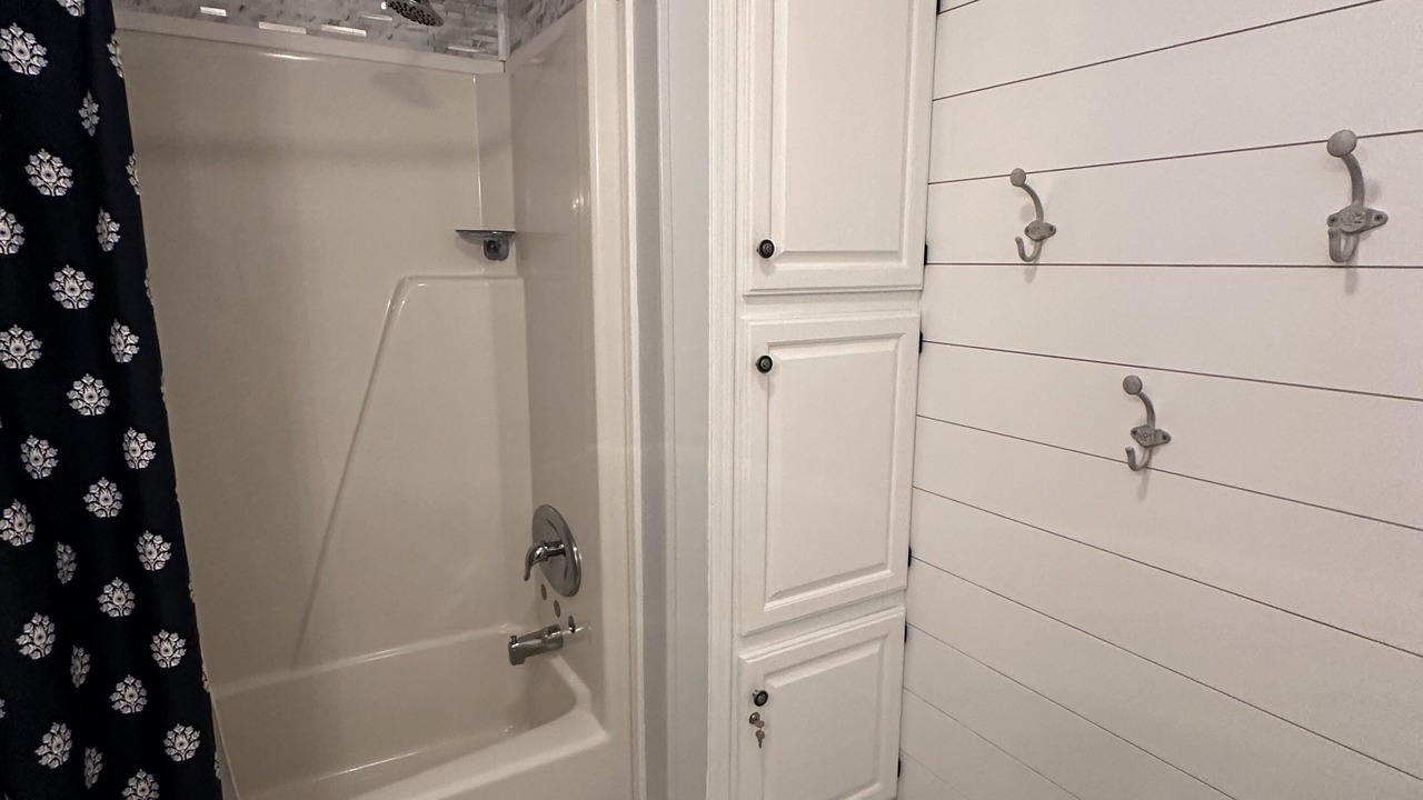 Photo of Bathroom in Assateague Pointe