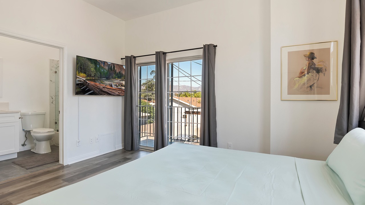 Photo of Bedroom in NoHo Arts District