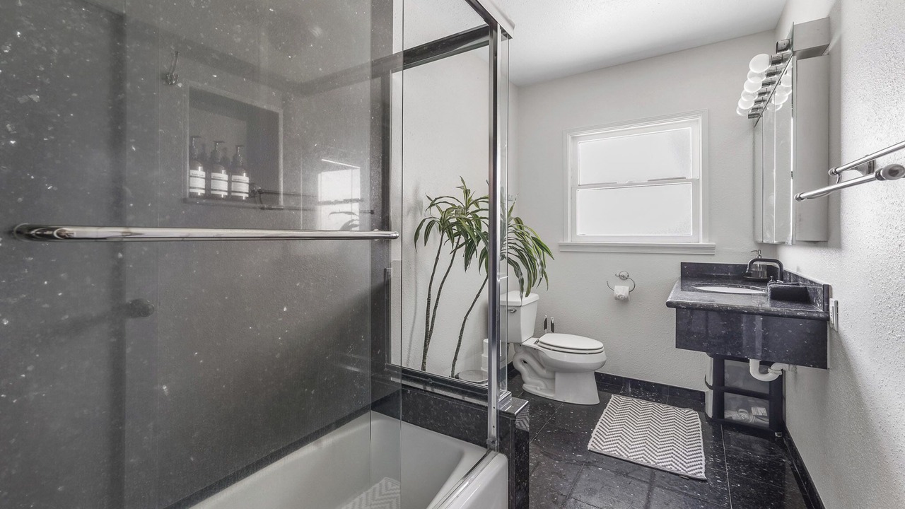 Photo of Bathroom in Hollywood