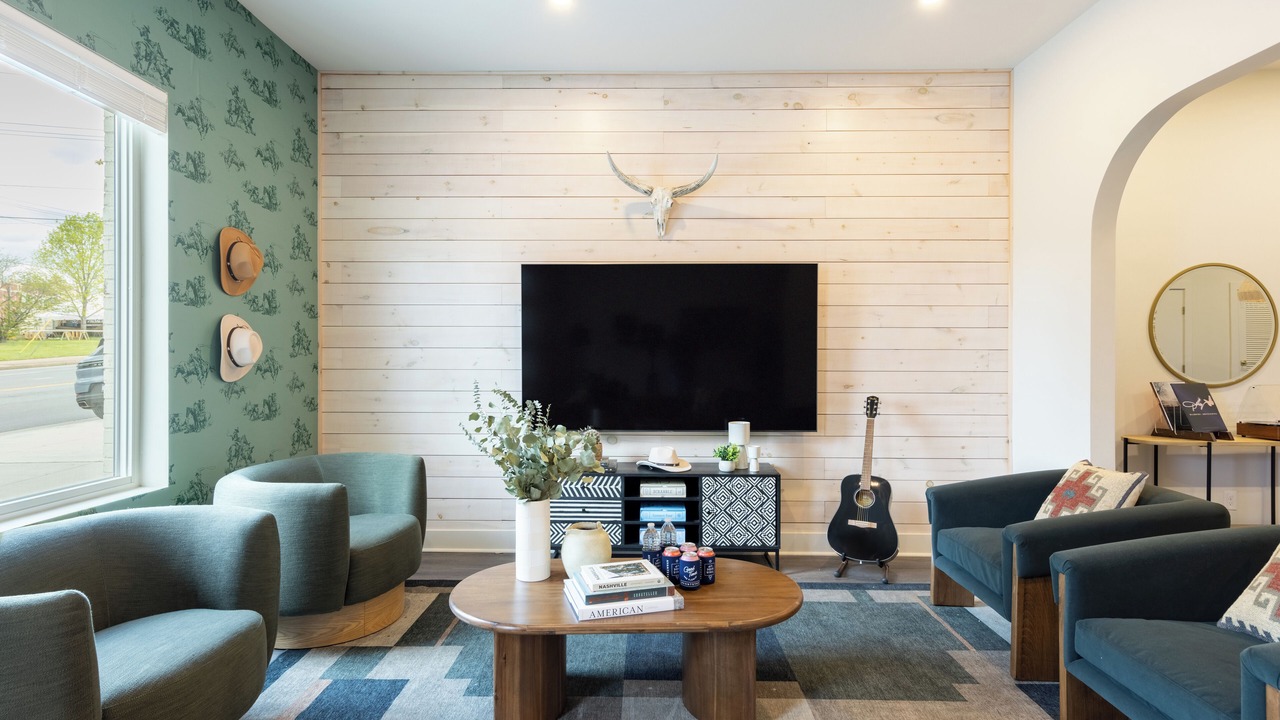 Photo of Livingroom in Five Points