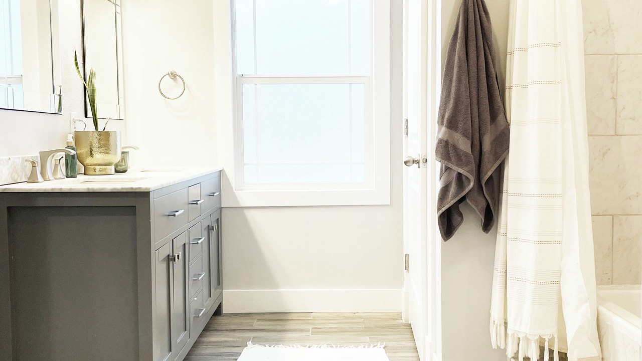 Photo of Bathroom in Mapleton