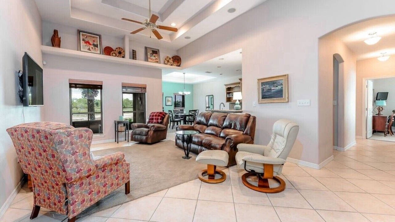 Photo of Livingroom in Laguna Vista