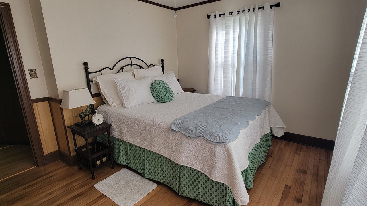 Photo of Bedroom in Bardwell
