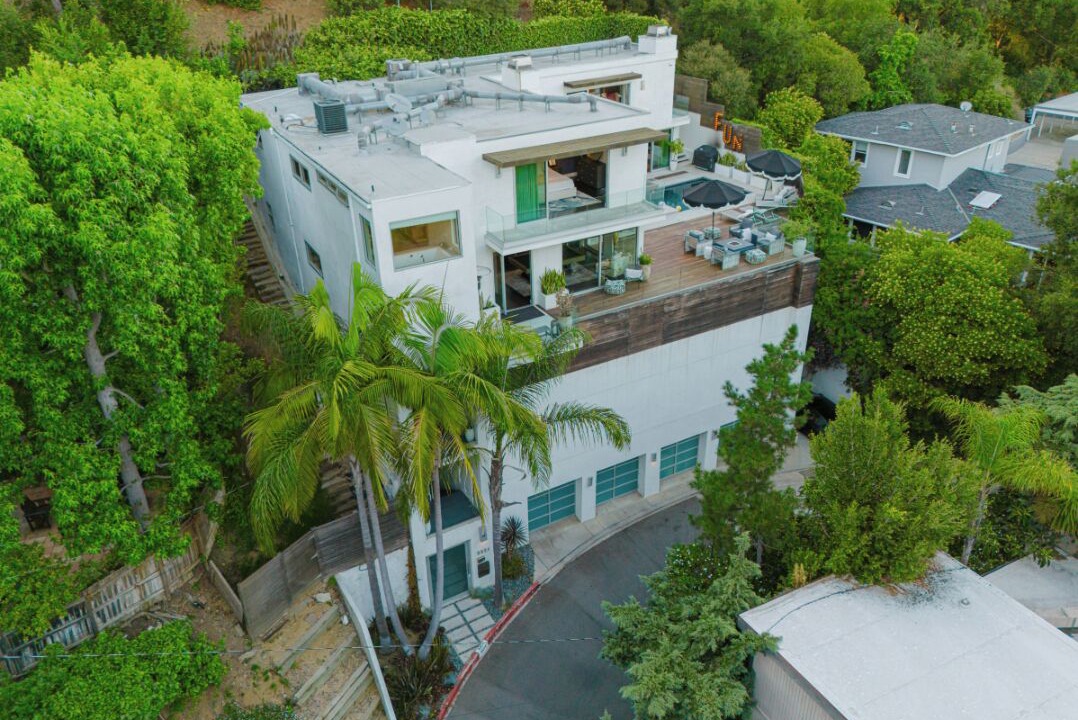 Photo of Outdoor in Hollywood Hills West