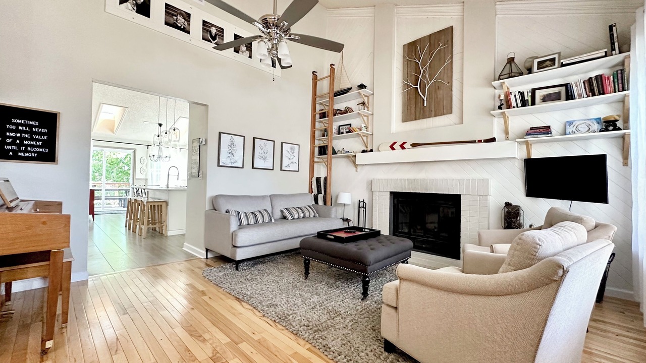 Photo of Livingroom in Northwest Arvada