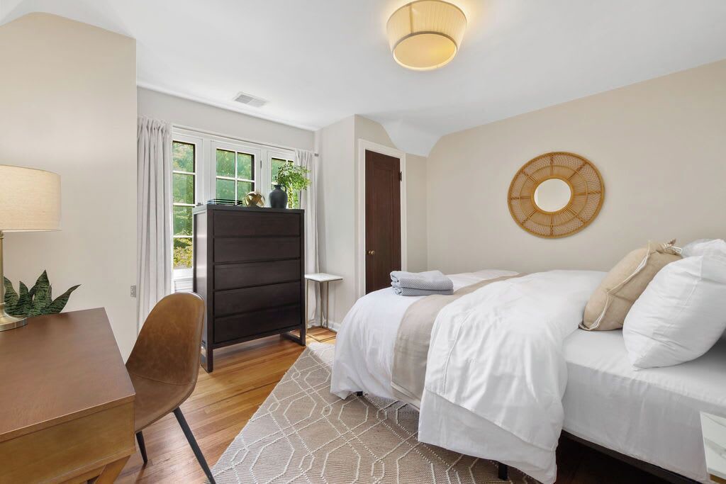 Photo of Bedroom in Cleveland