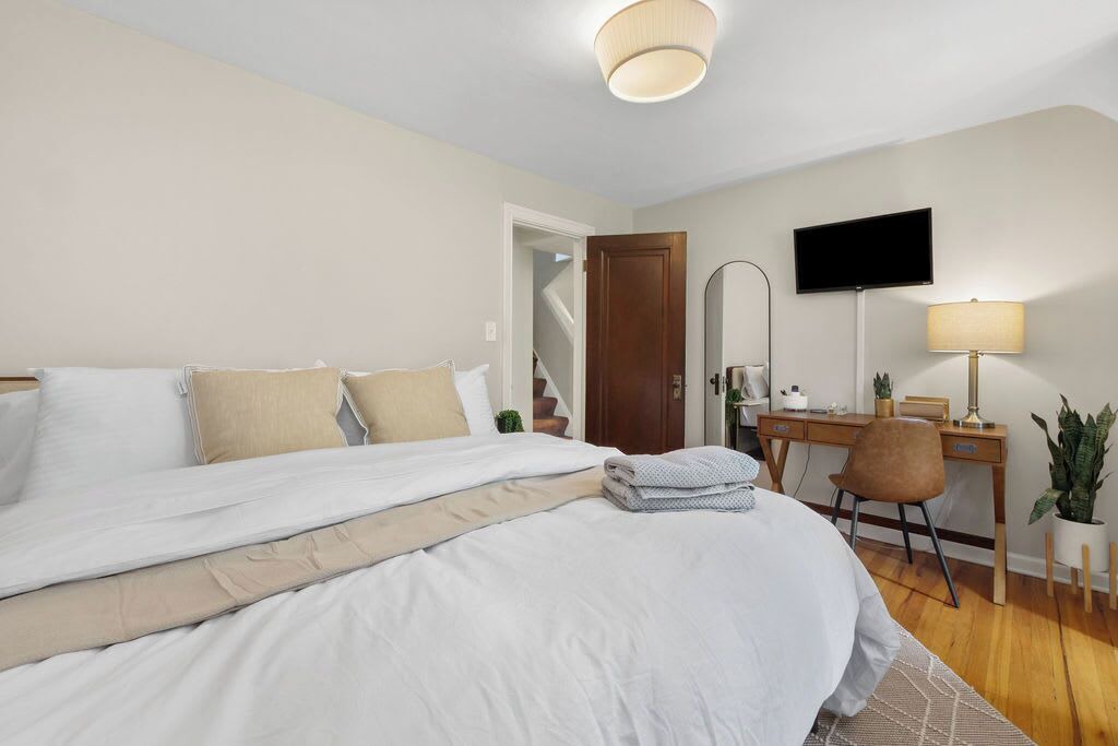 Photo of Bedroom in Cleveland