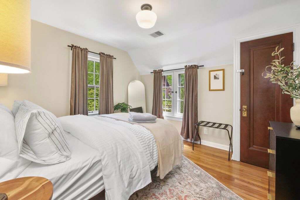 Photo of Bedroom in Cleveland