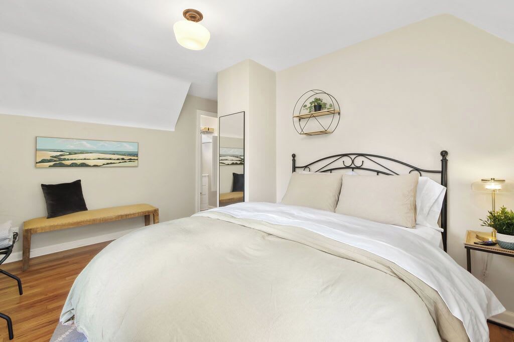 Photo of Bedroom in Cleveland