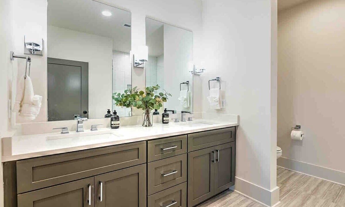 Photo of Bathroom in Eastwood
