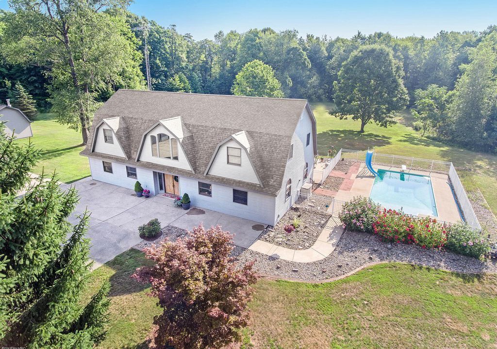 Photo of Outdoor in Paw Paw Lake